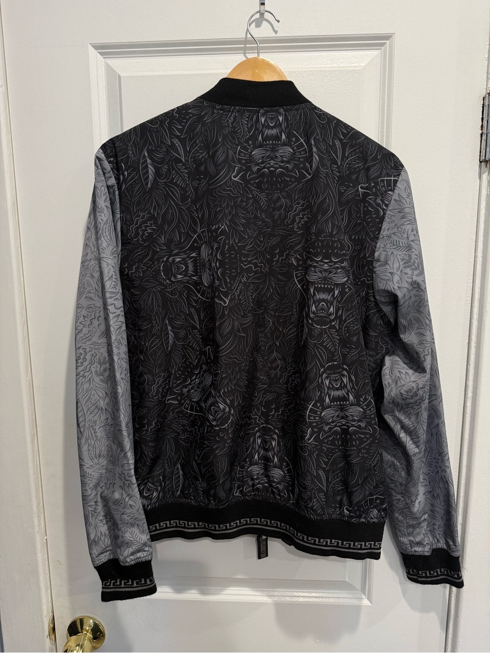 Men’s Black & Gray Graphic Bomber Jacket - Picture 2 of 3